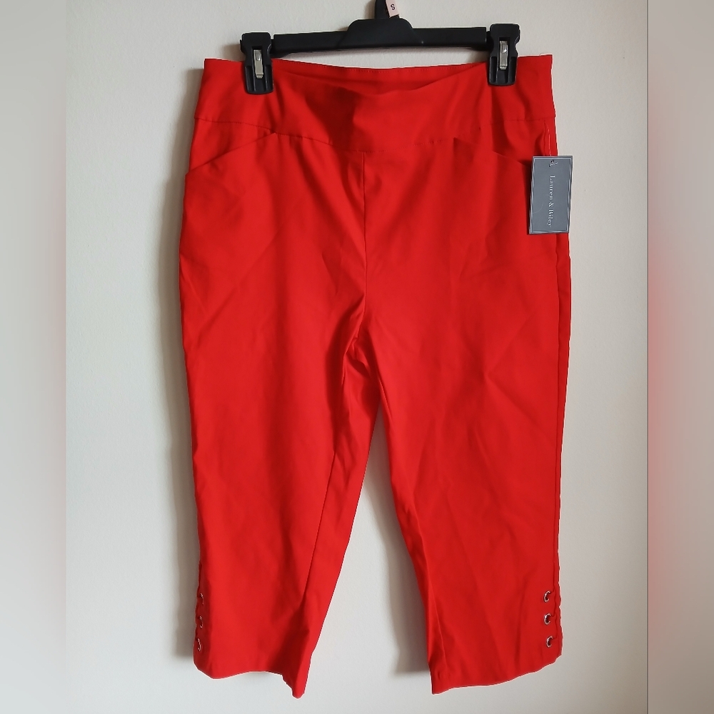 Lauren & Riley Woman's Red Capri Pants NWT
